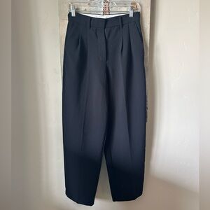 Aritzia Wilfred Carrot Pant Size 4 - Black